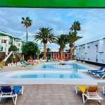 Relaxing Upper Floor Apartment- Exclusive Complex. شقة Los Pocillos