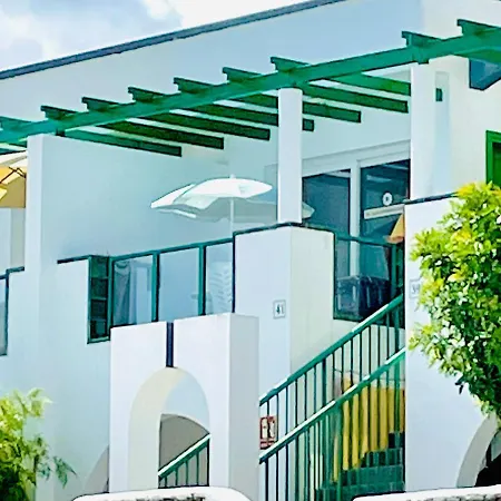 Relaxing Upper Floor Apartment- Exclusive Complex. Lejlighed *