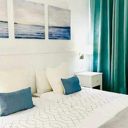 Lejlighed Relaxing Upper Floor Apartment- Exclusive Complex. *