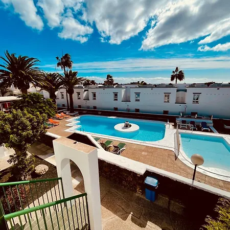 Relaxing Upper Floor Apartment- Exclusive Complex. Lejlighed
