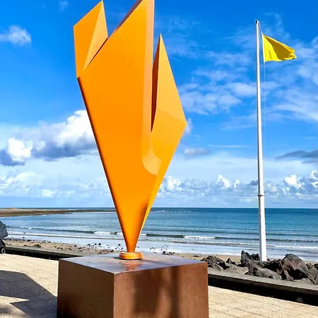 Relaxing Upper Floor Apartment- Exclusive Complex. *