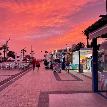 Relaxing Upper Floor Apartment- Exclusive Complex. Appartement *