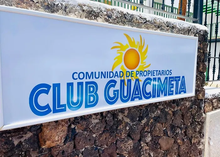 Relaxing Upper Floor Apartment- Exclusive Complex. 아파트