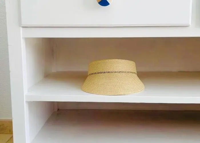 Relaxing Upper Floor Apartment- Exclusive Complex.