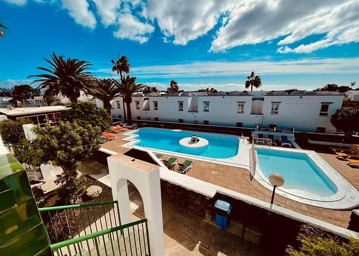 Relaxing Upper Floor Apartment- Exclusive Complex. Daire